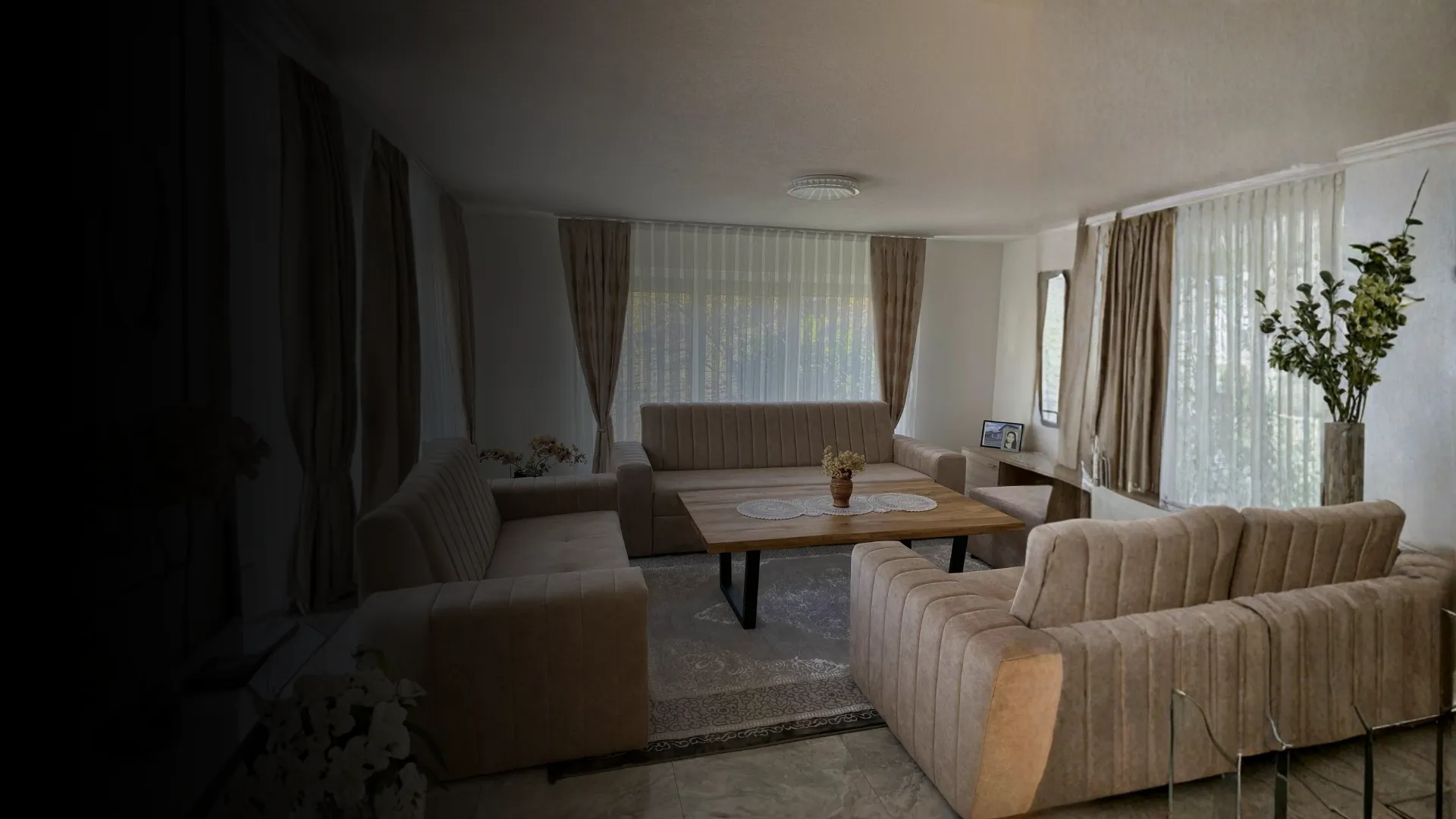 Namještaj od masivnog hrasta